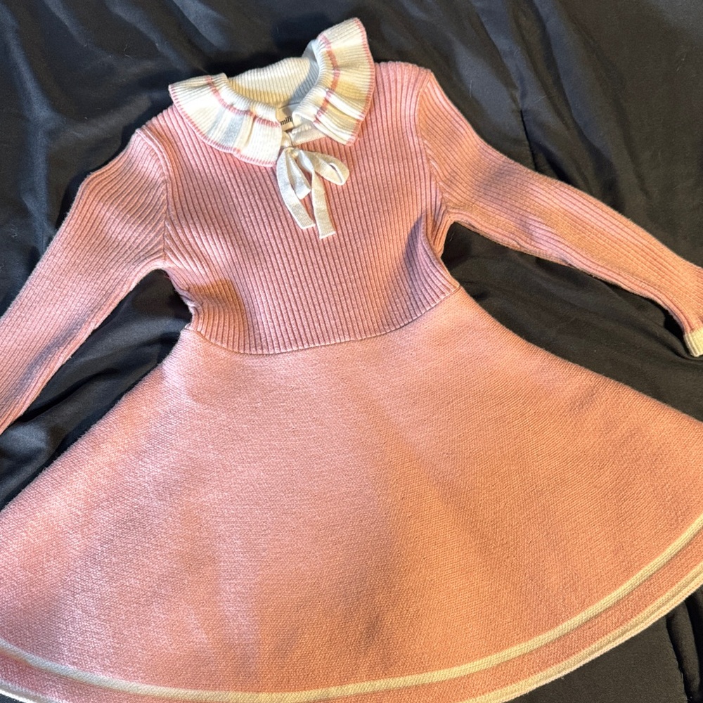 Smiling pinker knitted sweater dress